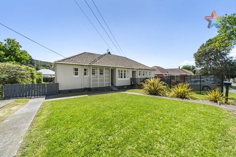 Photo of property in 28 Judd Crescent, Naenae, Lower Hutt, 5011