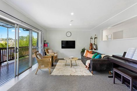 Photo of property in 22 John Road, Stanmore Bay, Whangaparaoa, 0932