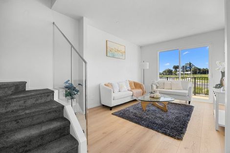 Photo of property in 111 Tributary Parade, Karaka, 2578