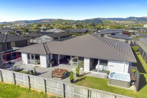 Photo of property in 3 Christow Court, Paraparaumu, 5032