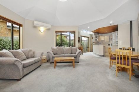 Photo of property in 113 Avonhead Road, Avonhead, Christchurch, 8042