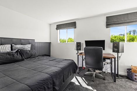 Photo of property in 37 Tauroa Road, Havelock North, 4130