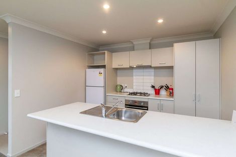 Photo of property in 32 Speldhurst Grove, Stokes Valley, Lower Hutt, 5019