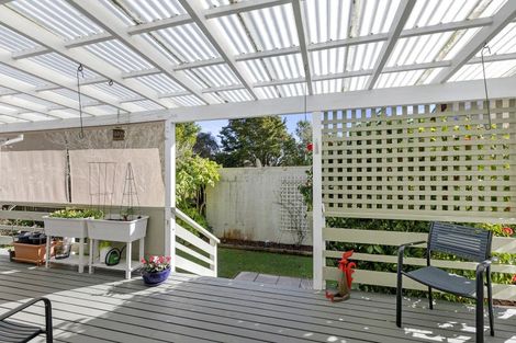 Photo of property in 62 Norton Park Avenue, Fairfield, Lower Hutt, 5011