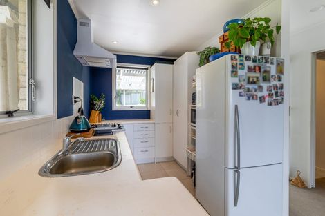 Photo of property in 52 Staincross Street, Green Bay, Auckland, 0604