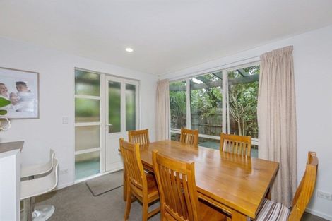 Photo of property in 18b Holiday Road, Stanmore Bay, Whangaparaoa, 0932