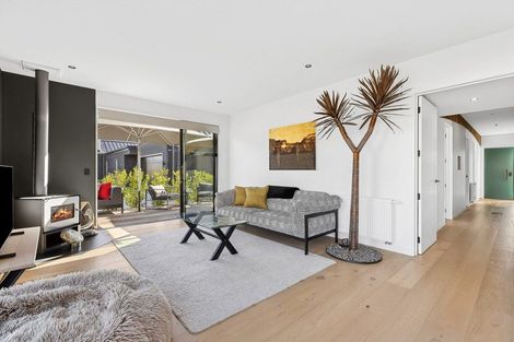 Photo of property in 21a Deans Drive, Wanaka, 9305