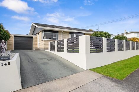 Photo of property in 145 Mangorei Road, Merrilands, New Plymouth, 4312