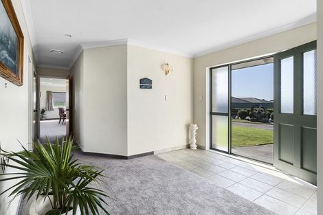 Photo of property in 11 Desmond Place, Bell Block, New Plymouth, 4312