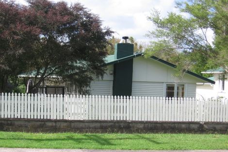 Photo of property in 12 Sarona Avenue, Glen Eden, Auckland, 0602