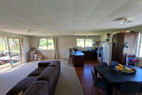 Photo of property in 169 Awa Road, Kumeu, 0891