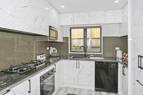 Photo of property in Oakwood Manor, 608c Massey Road, Mangere, Auckland, 2022