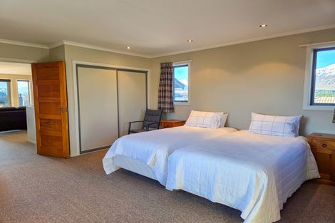 Photo of property in 35 Aorangi Crescent, Lake Tekapo, 7999