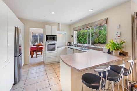 Photo of property in 114 Golfland Drive, Golflands, Auckland, 2013