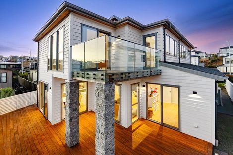 Photo of property in 4 Hanikura Street, Long Bay, Auckland, 0630