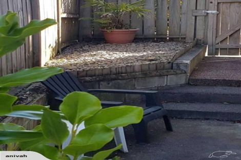 Photo of property in 40 Spence Road, Henderson, Auckland, 0612
