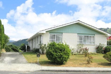 Photo of property in 2/13 Roband Crescent, Brown Owl, Upper Hutt, 5018