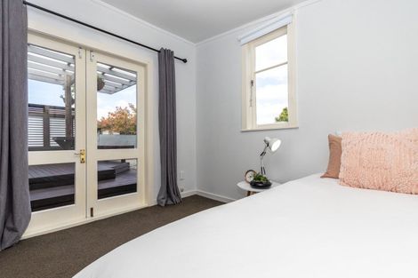 Photo of property in 60 Albert Street, Palmerston North, 4414