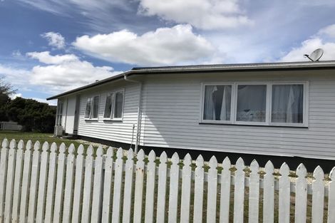 Photo of property in 44 President Avenue, Papakura, 2110