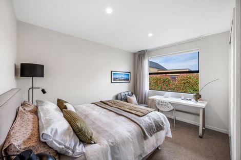 Photo of property in 5 Mcdonald Street, Wanaka, 9305
