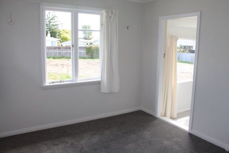 Photo of property in 16 Seddon Street, Takaro, Palmerston North, 4412