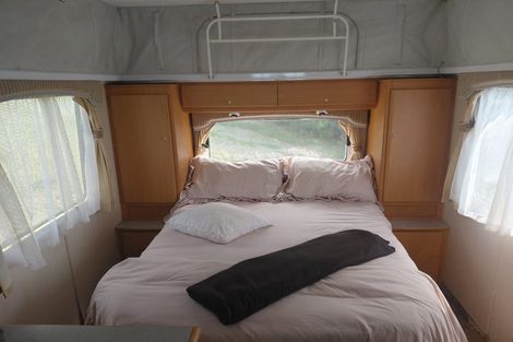 Photo of property in 13 Nancy Wake Place, Cable Bay, 0420