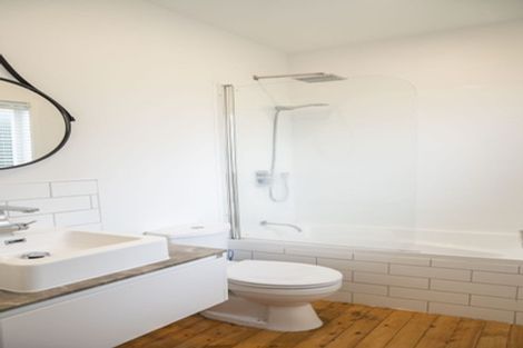 Photo of property in 637 Swanson Road, Swanson, Auckland, 0612