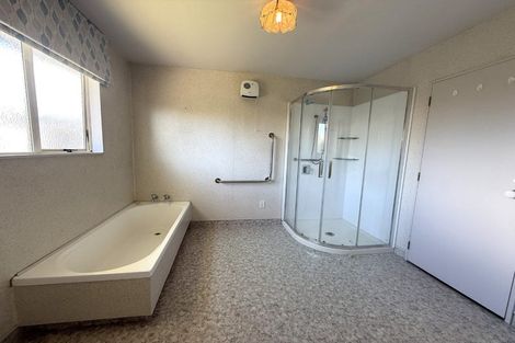Photo of property in 1 Karina Crescent, Redwoodtown, Blenheim, 7201