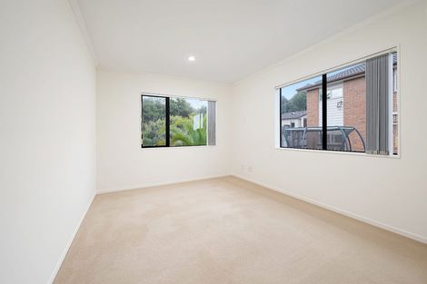 Photo of property in 104 San Marino Drive West, Henderson, Auckland, 0612