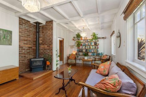 Photo of property in 9 Tahi Terrace, Glen Eden, Auckland, 0602