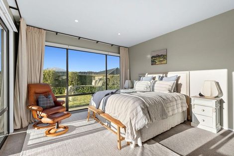 Photo of property in 47 Minaret Ridge, Wanaka, 9305