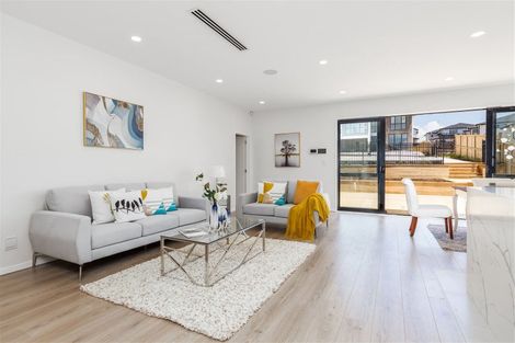 Photo of property in 42 Dungloe Avenue, Flat Bush, Auckland, 2019
