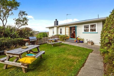 Photo of property in 66 Frankmoore Avenue, Johnsonville, Wellington, 6037