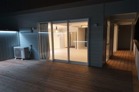 Photo of property in 12 Vista Crescent, Maoribank, Upper Hutt, 5018