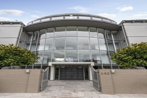 Photo of property in 2/245 Montreal Street, Christchurch Central, Christchurch, 8013