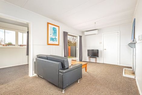 Photo of property in 24 Nuku Street, Tangimoana, 4822
