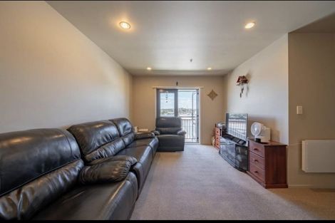 Photo of property in 5n/10 Crown Lynn Place, New Lynn, Auckland, 0600