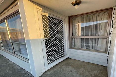 Photo of property in 30f2- Whitley Avenue, Ebdentown, Upper Hutt, 5018