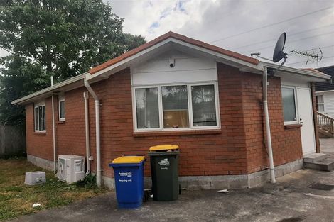 Photo of property in 1/92 Portage Road, New Lynn, Auckland, 0600
