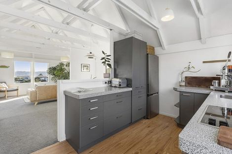 Photo of property in 77 Kaikoura Street, Maupuia, Wellington, 6022