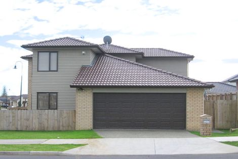 Photo of property in 58 Cyril French Drive, Flat Bush, Auckland, 2016