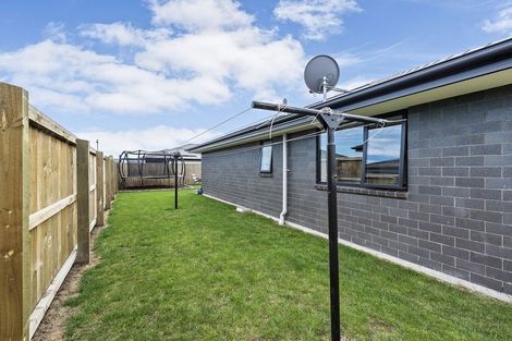 Photo of property in 74 Stationmasters Way, Prebbleton, 7604