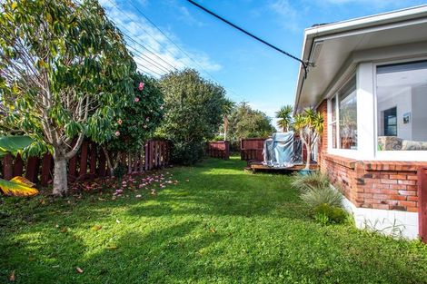 Photo of property in 1/12 Walter Street, Hauraki, Auckland, 0622