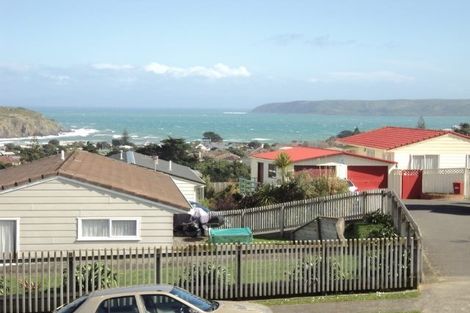 Photo of property in 32 Rothwell Street, Titahi Bay, Porirua, 5022