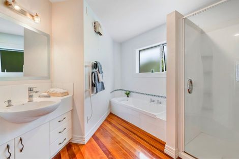 Photo of property in 57 Esther Place, Red Beach, 0932
