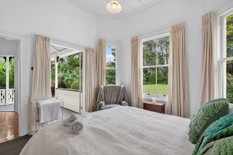 Photo of property in 32 Franklin Road, Paparoa, 0571