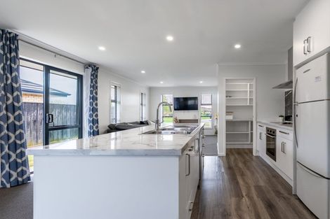 Photo of property in 28 Hartford Crescent, Rolleston, 7615