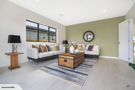 Photo of property in 18 Observation Green, Hobsonville, Auckland, 0616