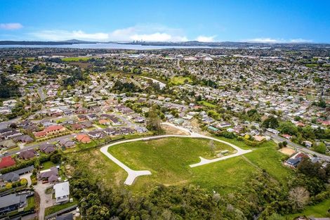 Photo of property in 17a Tiriwa Drive, Massey, Auckland, 0614