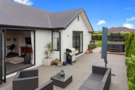 Photo of property in 22 Gilchrist Place, Kaiapoi, 7630